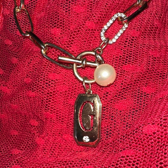 Golden Chain necklace  with Pearl Charm and G monogram - Picture 2 of 3